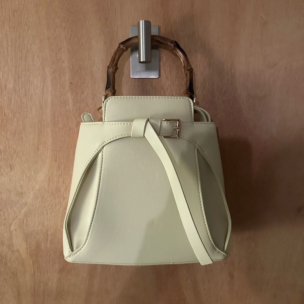Cream Handbag with Bamboo Handle